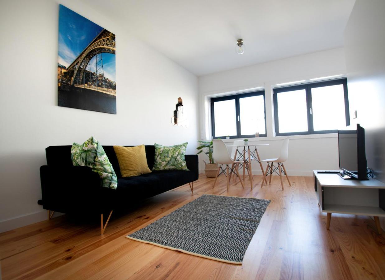 Guest H4U - Porto Batalha City Center Bagian luar foto