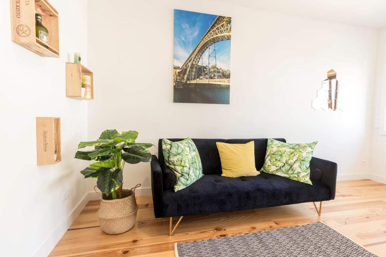 Guest H4U - Porto Batalha City Center Bagian luar foto