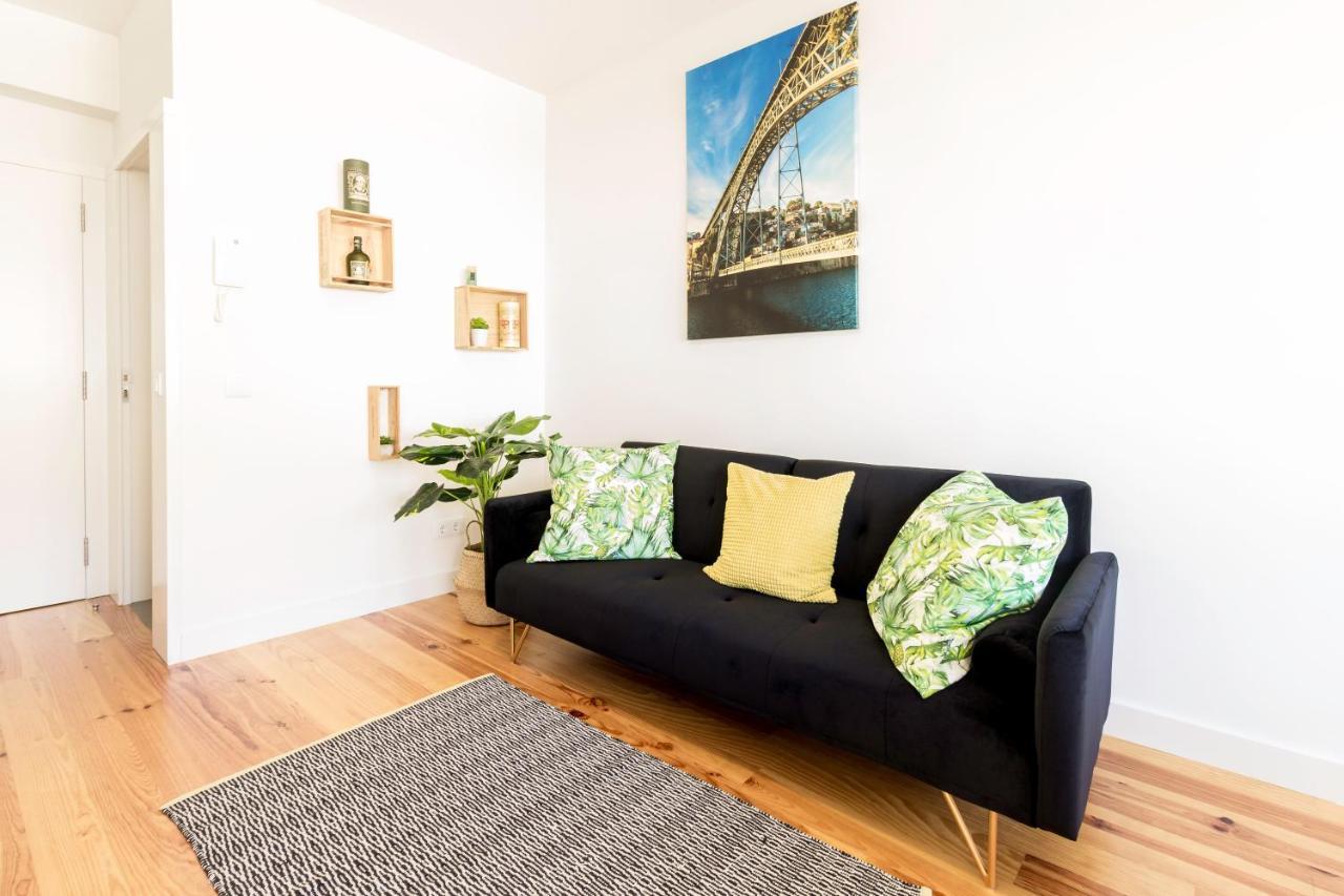 Guest H4U - Porto Batalha City Center Bagian luar foto