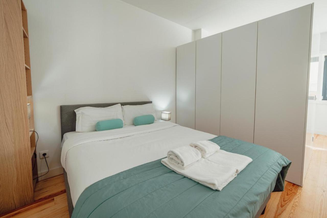 Guest H4U - Porto Batalha City Center Bagian luar foto