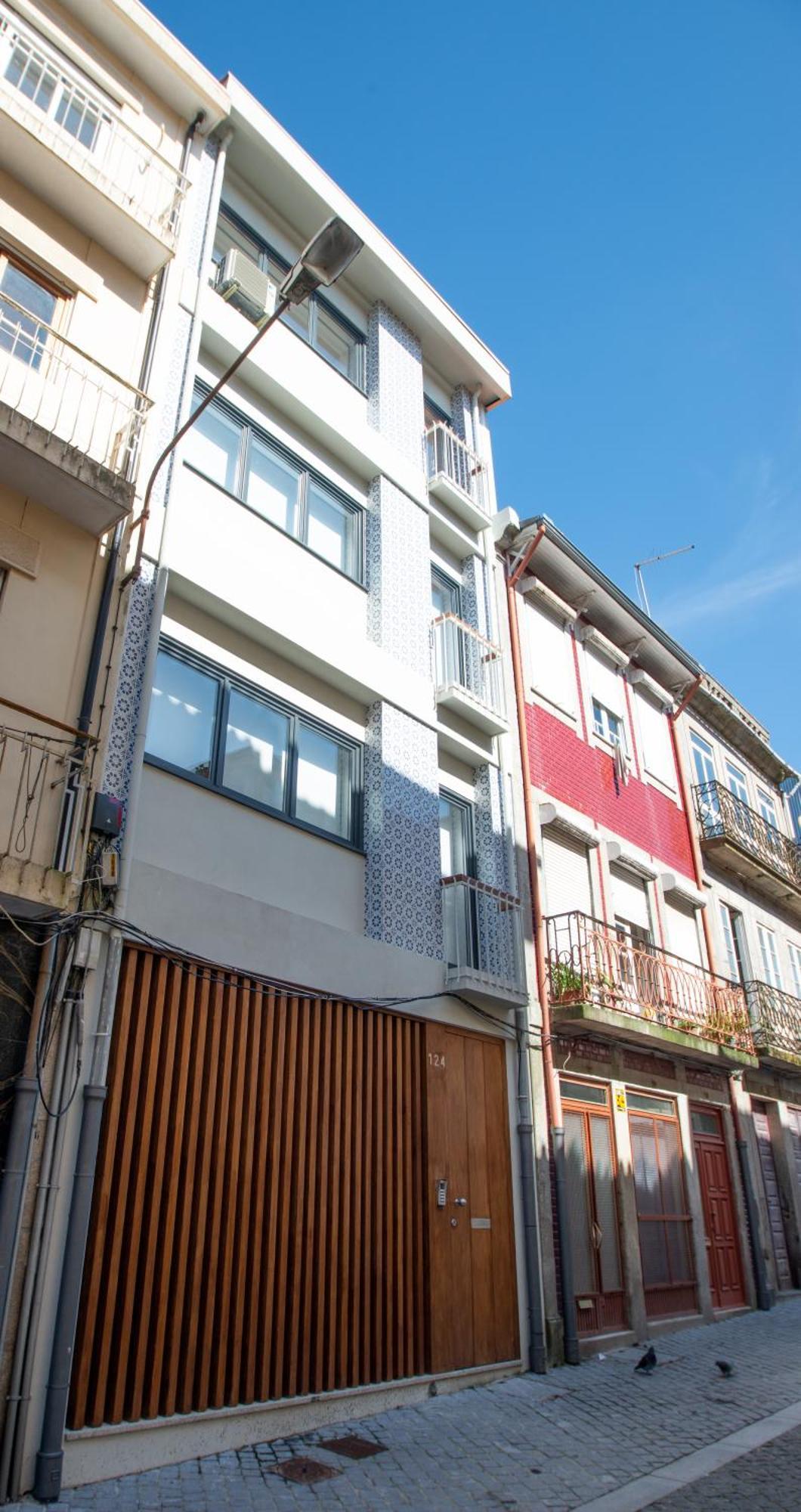 Guest H4U - Porto Batalha City Center Bagian luar foto